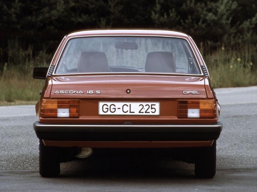 Opel Ascona 4-Door 1981 года  (фото 7 из 18)